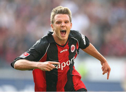 更加谨慎 更加谨慎